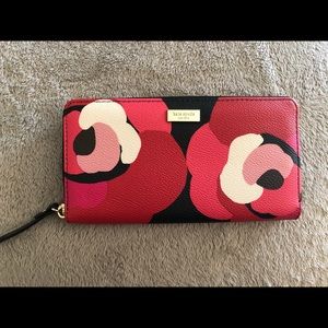 gorgeous kate spade wallet